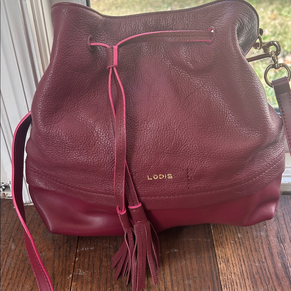Lodis burgundy tassel drawstring bucket crossbody bag, Kate 821